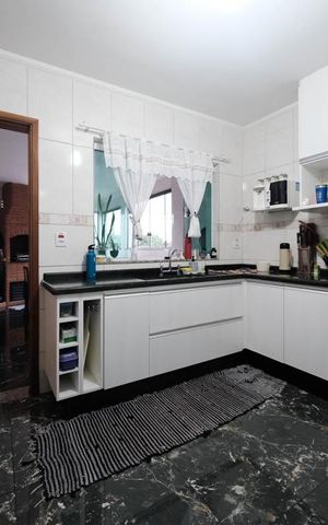 Casa à venda com 100m², 2 quartos e 2 vagasCozinha