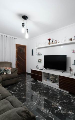 Casa à venda com 100m², 2 quartos e 2 vagasSala