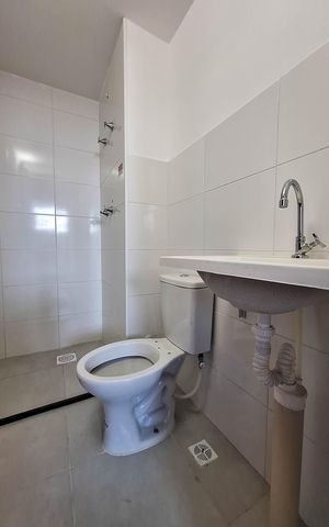 Apartamento à venda com 47m², 2 quartos e 1 vaga Apartamento à venda com 47m², 2 quartos e 1 vagaBanheiro Social