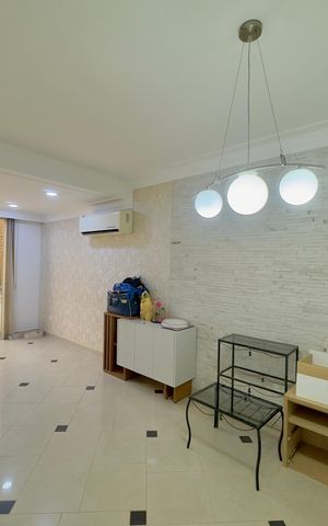 Casa de condomínio à venda com 174m², 3 quartos e 4 vagas Casa de condomínio à venda com 174m², 3 quartos e 4 vagasSala