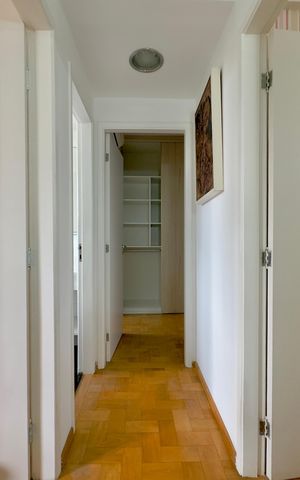 Casa de condomínio à venda com 174m², 3 quartos e 4 vagas Casa de condomínio à venda com 174m², 3 quartos e 4 vagasCorredor interno
