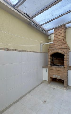 Casa de condomínio à venda com 174m², 3 quartos e 4 vagas Casa de condomínio à venda com 174m², 3 quartos e 4 vagasChurrasqueira