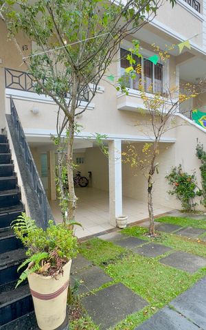 Casa de condomínio à venda com 174m², 3 quartos e 4 vagas Casa de condomínio à venda com 174m², 3 quartos e 4 vagasGaragem