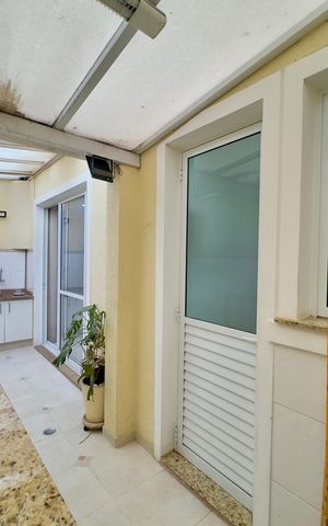 Casa de condomínio à venda com 174m², 3 quartos e 4 vagas Casa de condomínio à venda com 174m², 3 quartos e 4 vagasÁrea de Serviço