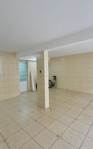 Casa de condomínio à venda com 174m², 3 quartos e 4 vagas Casa de condomínio à venda com 174m², 3 quartos e 4 vagasGaragem