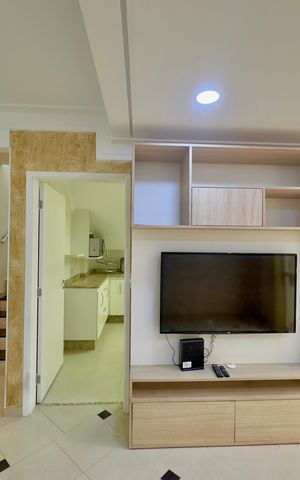 Casa de condomínio à venda com 174m², 3 quartos e 4 vagas Casa de condomínio à venda com 174m², 3 quartos e 4 vagasDetalhe Sala