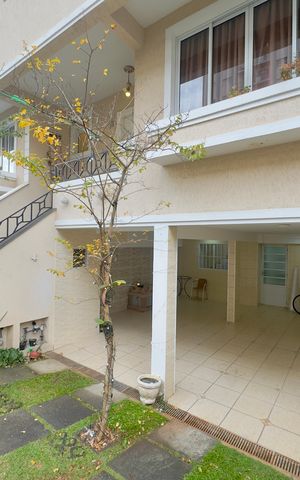 Casa de condomínio à venda com 174m², 3 quartos e 4 vagas Casa de condomínio à venda com 174m², 3 quartos e 4 vagasGaragem