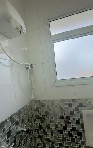 Casa de condomínio à venda com 174m², 3 quartos e 4 vagas Casa de condomínio à venda com 174m², 3 quartos e 4 vagasBanheiro 1