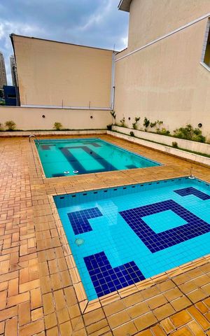 Casa de condomínio à venda com 174m², 3 quartos e 4 vagas Casa de condomínio à venda com 174m², 3 quartos e 4 vagasPiscina