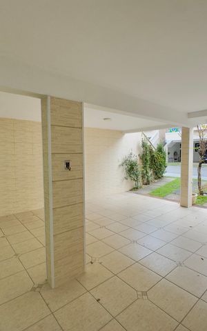 Casa de condomínio à venda com 174m², 3 quartos e 4 vagas Casa de condomínio à venda com 174m², 3 quartos e 4 vagasGaragem