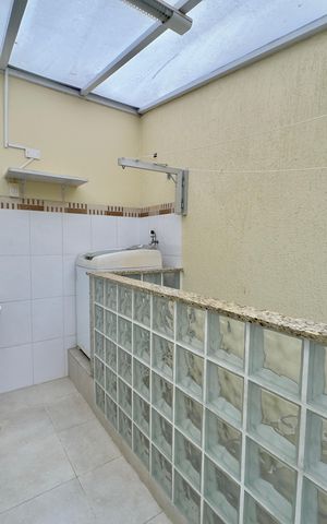 Casa de condomínio à venda com 174m², 3 quartos e 4 vagas Casa de condomínio à venda com 174m², 3 quartos e 4 vagasÁrea de Serviço