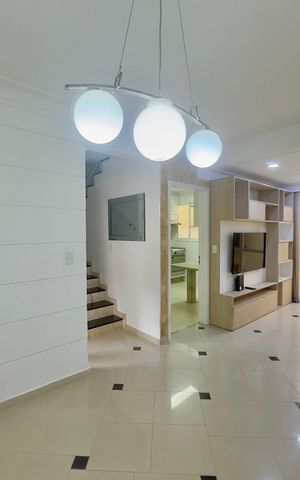 Casa de condomínio à venda com 174m², 3 quartos e 4 vagas Casa de condomínio à venda com 174m², 3 quartos e 4 vagasSala