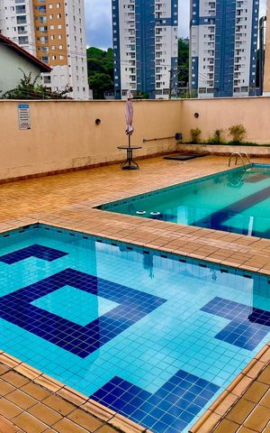 Casa de condomínio à venda com 174m², 3 quartos e 4 vagas Casa de condomínio à venda com 174m², 3 quartos e 4 vagasPiscina