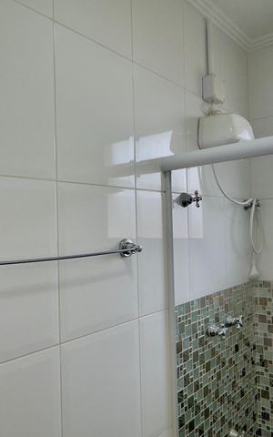 Casa de condomínio à venda com 174m², 3 quartos e 4 vagas Casa de condomínio à venda com 174m², 3 quartos e 4 vagasBanheiro 1