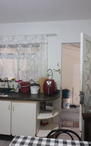Casa à venda com 214m², 4 quartos e 2 vagasCozinha 2