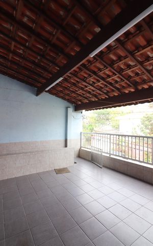 Casa à venda com 214m², 4 quartos e 2 vagasChurrasqueira