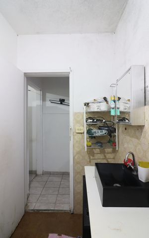 Casa à venda com 214m², 4 quartos e 2 vagasBanheiro 2