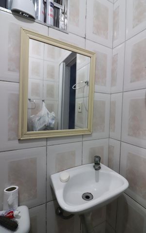 Casa à venda com 214m², 4 quartos e 2 vagasBanheiro 1