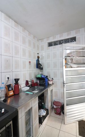 Casa à venda com 214m², 4 quartos e 2 vagasCozinha 1