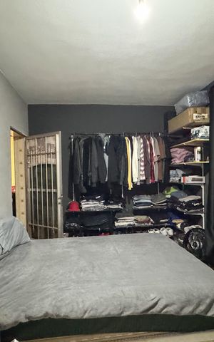 Casa à venda com 100m², 3 quartos e 2 vagas Casa à venda com 100m², 3 quartos e 2 vagasQuarto 1