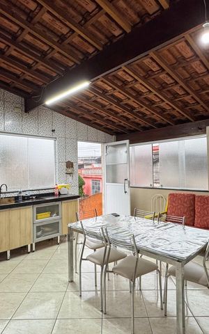 Casa à venda com 100m², 3 quartos e 2 vagas Casa à venda com 100m², 3 quartos e 2 vagasCozinha
