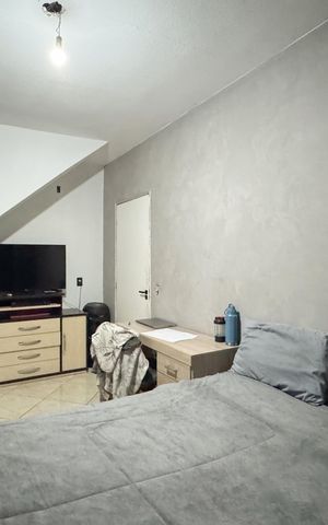 Casa à venda com 100m², 3 quartos e 2 vagas Casa à venda com 100m², 3 quartos e 2 vagasQuarto 1