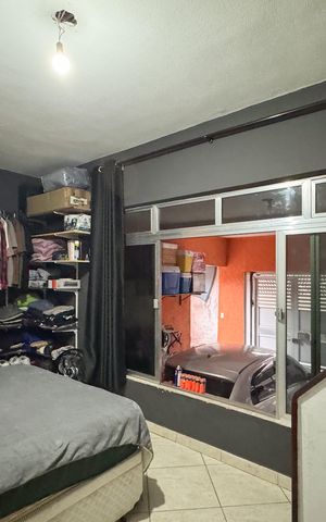 Casa à venda com 100m², 3 quartos e 2 vagas Casa à venda com 100m², 3 quartos e 2 vagasQuarto 1