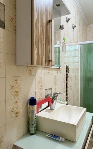 Casa à venda com 100m², 3 quartos e 2 vagas Casa à venda com 100m², 3 quartos e 2 vagasBanheiro Social