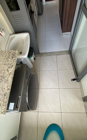 Apartamento à venda com 72m², 2 quartos e 1 vagaÁrea de Serviço