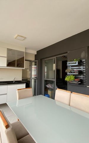 Apartamento à venda com 72m², 2 quartos e 1 vagaVaranda