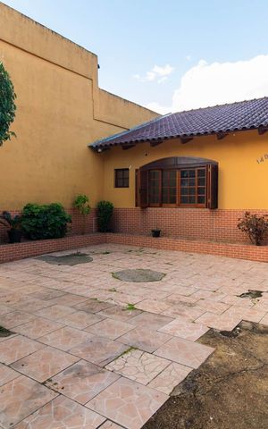 Casa para alugar com 112m², 2 quartos e sem vaga Casa para alugar com 112m², 2 quartos e sem vagaFachada