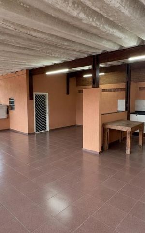 Casa para alugar com 130m², 2 quartos e 2 vagas Casa para alugar com 130m², 2 quartos e 2 vagasTerraço