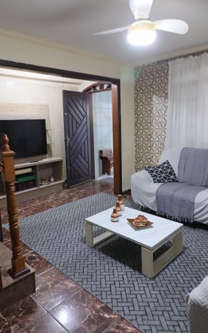 Casa à venda com 203m², 3 quartos e 2 vagasSala