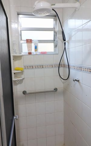 Casa à venda com 203m², 3 quartos e 2 vagasBanheiro 2