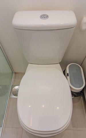 Casa à venda com 210m², 3 quartos e 4 vagas Casa à venda com 210m², 3 quartos e 4 vagasBanheiro da Suíte 2