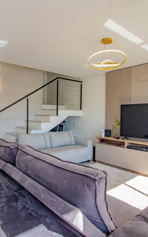 Casa à venda com 210m², 3 quartos e 4 vagas Casa à venda com 210m², 3 quartos e 4 vagasSala