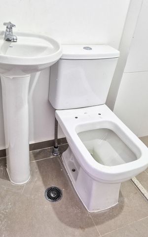 Apartamento à venda com 305m², 4 quartos e 3 vagas Apartamento à venda com 305m², 4 quartos e 3 vagasBanheiro da Lavanderia