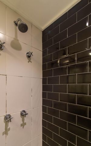 Studio à venda com 39m², 0 quarto e 1 vaga Studio à venda com 39m², 0 quarto e 1 vagaBanheiro
