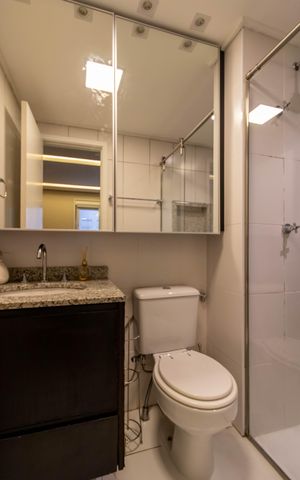 Studio à venda com 39m², 0 quarto e 1 vaga Studio à venda com 39m², 0 quarto e 1 vagaBanheiro