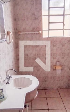 Casa para alugar com 88m², 2 quartos e 2 vagas