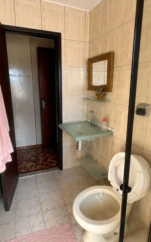 Apartamento para alugar com 74m², 2 quartos e 1 vaga Apartamento para alugar com 74m², 2 quartos e 1 vagaBanheiro social