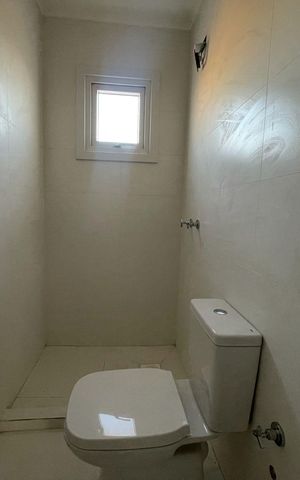 Casa à venda com 148m², 3 quartos e 2 vagas