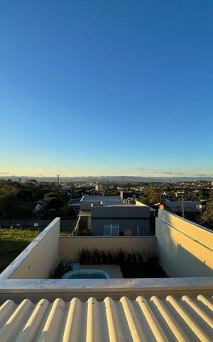 Casa à venda com 148m², 3 quartos e 2 vagas