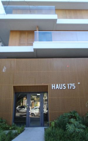 Apartamento para alugar com 101m², 3 quartos e 1 vagaFachada