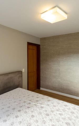 Casa de condomínio à venda com 2117m², 4 quartos e 8 vagas Casa de condomínio à venda com 2117m², 4 quartos e 8 vagasQuarto 2