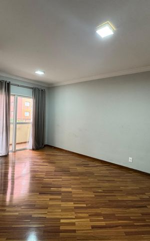 Apartamento à venda com 72m², 3 quartos e 2 vagas Apartamento à venda com 72m², 3 quartos e 2 vagasSala