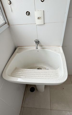 Apartamento à venda com 83m², 3 quartos e 2 vagas Apartamento à venda com 83m², 3 quartos e 2 vagasÁrea de Serviço