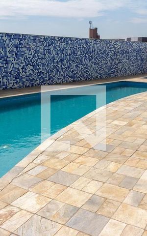 Apartamento à venda com 83m², 3 quartos e 2 vagas Apartamento à venda com 83m², 3 quartos e 2 vagasÁrea comum - Piscina