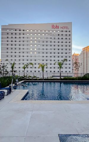 Apartamento para alugar com 24m², 1 quarto e sem vagaÁrea comum - Piscina