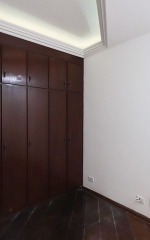 Apartamento à venda com 191m², 4 quartos e 3 vagas Apartamento à venda com 191m², 4 quartos e 3 vagasQuarto 4